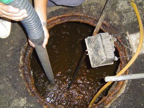 积石山隔油池清理